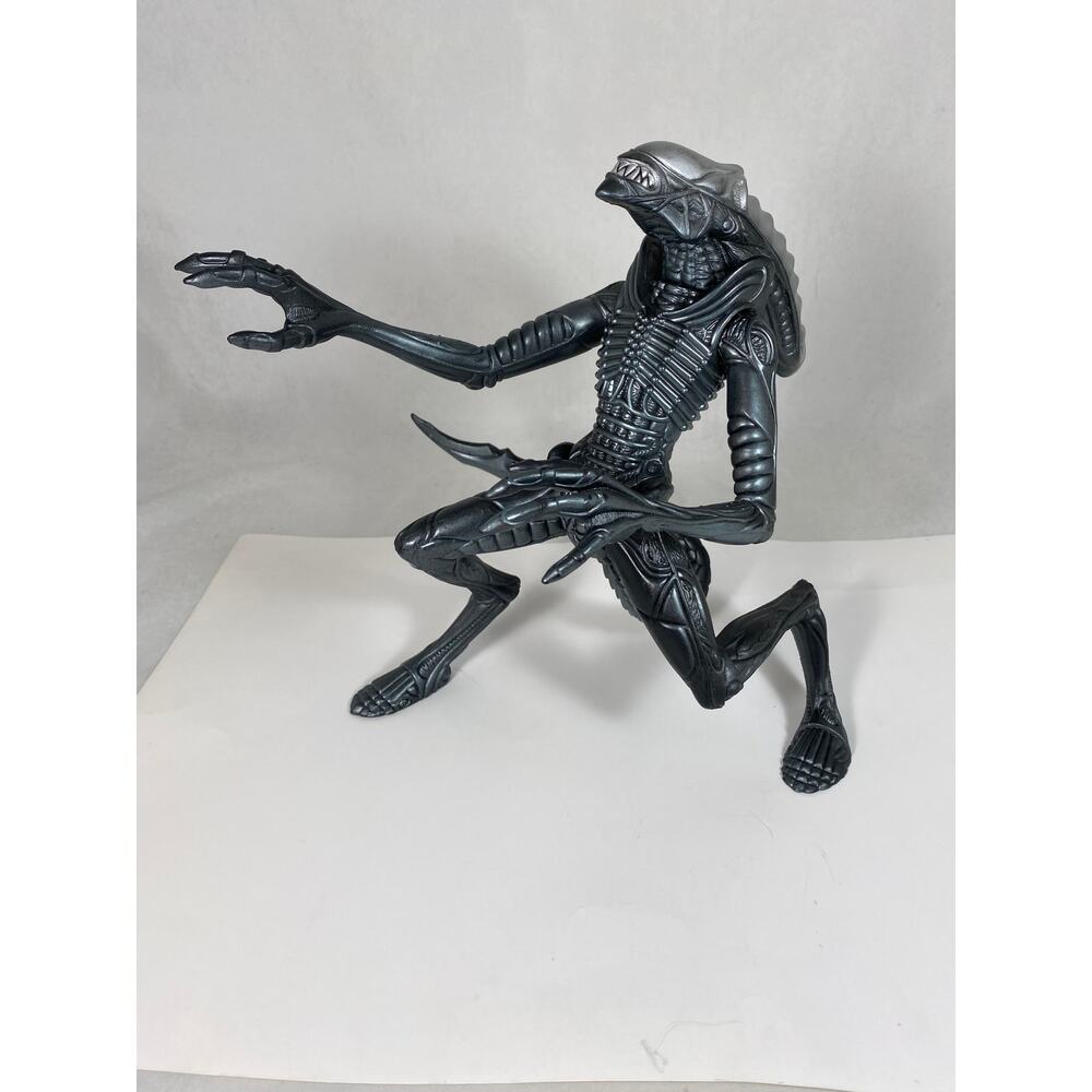 Vintage 1996 Kenner Aliens Alien Xenomorph  Action Figure toy 12"